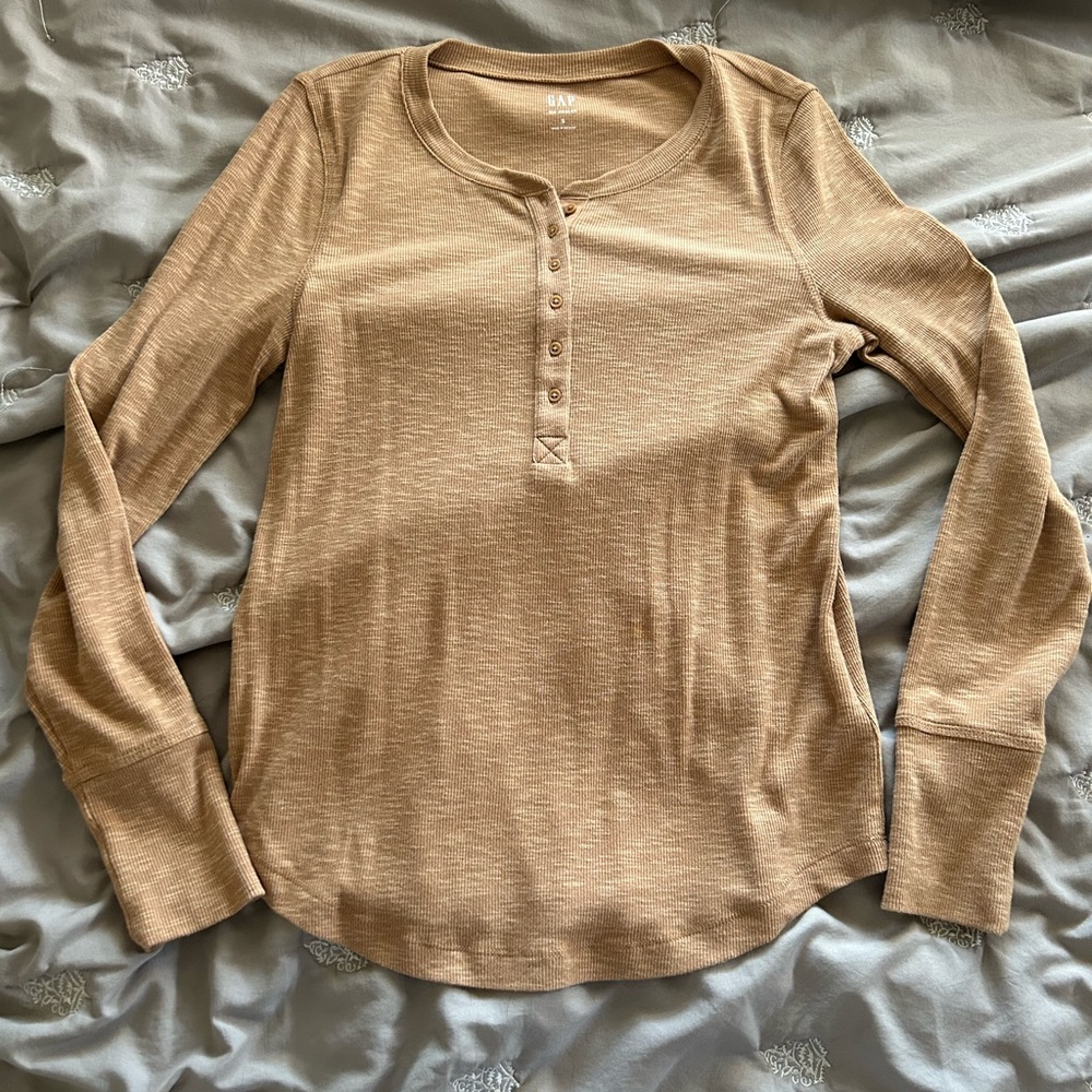 GAP Women's Brown Long Sleeve Henley Shirt